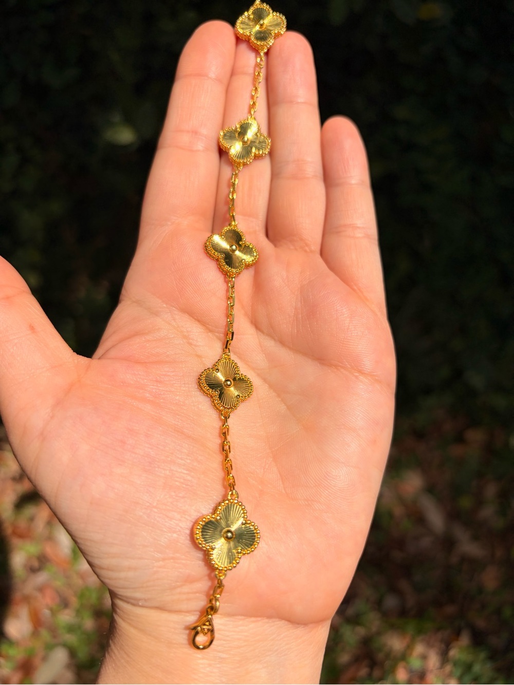 Gold Four-Flower Chain Bracelet - Elegant Women's Jewelry - Picture 6 of 11